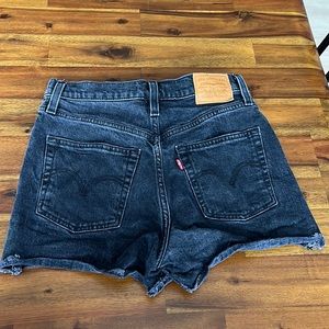 Levi’s High Waisted Ribcage Shorts